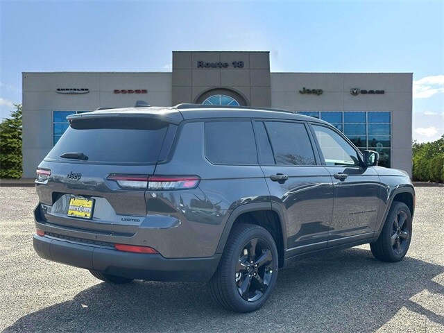 2025 Jeep Grand Cherokee L photo 2