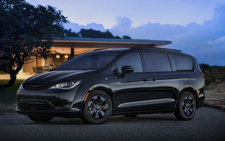 chrysler minivan 2019 price