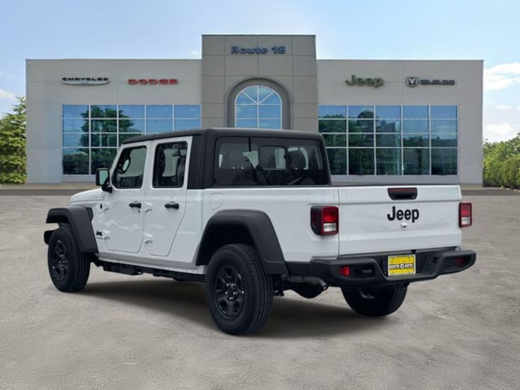 New 2026 Jeep Gladiator SPORT 4X4 Pickup