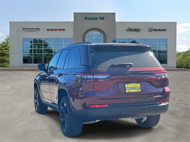 2025 Jeep Grand Cherokee Altitude photo 4
