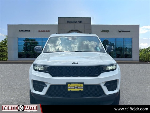 Used 2022 Jeep Grand Cherokee Laredo with VIN 1C4RJHAG8N8606623 for sale in East Brunswick, NJ