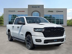 2026 Ram 1500 EXPRESS CREW CAB 4X4 5'7 BOX Pickup