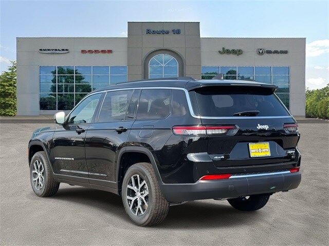 2025 Jeep Grand Cherokee Limited Sport photo 2