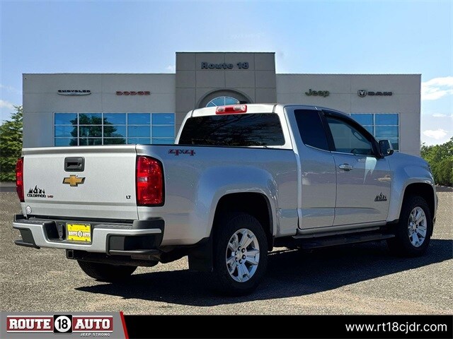 2018 Chevrolet Colorado LT photo 3