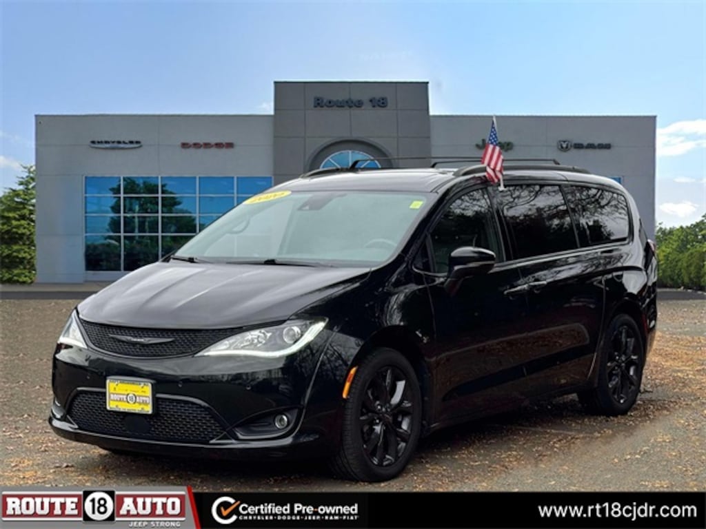 Used 2020 Chrysler Pacifica Limited Minivan/Van