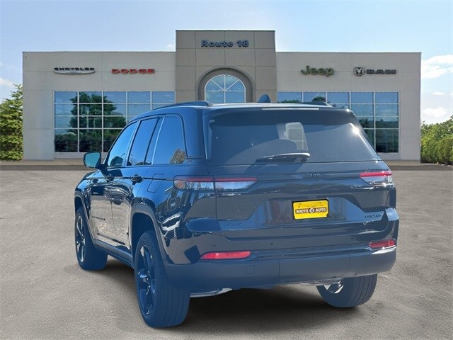2025 Jeep Grand Cherokee Limited Sport photo 2
