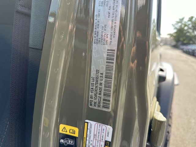 2025 Jeep Wrangler 4-Door Willys - Photo 12