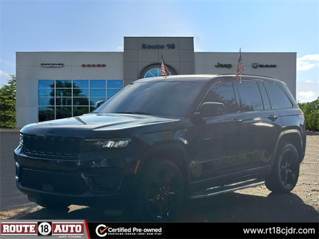 Used 2023 Jeep Grand Cherokee Altitude SUV