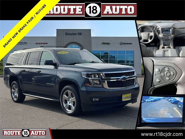 2019 Chevrolet Suburban LT's photo