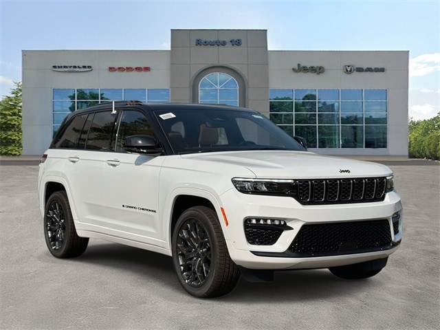 2025 Jeep Grand Cherokee Summit Reserve's photo