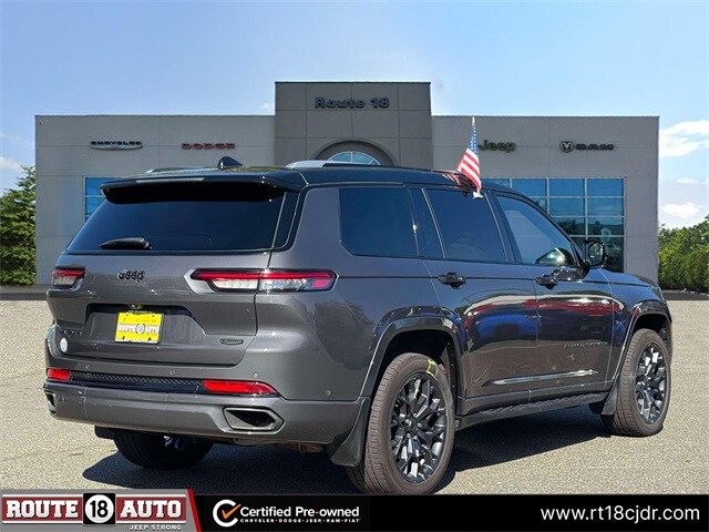 2023 Jeep Grand Cherokee L Summit photo 3