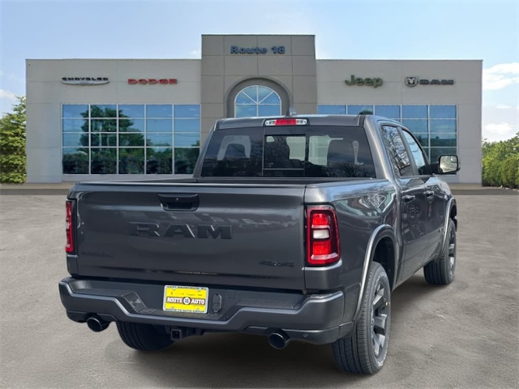 New 2026 Ram 1500 BIG HORN CREW CAB 4X4 5'7 BOX Pickup