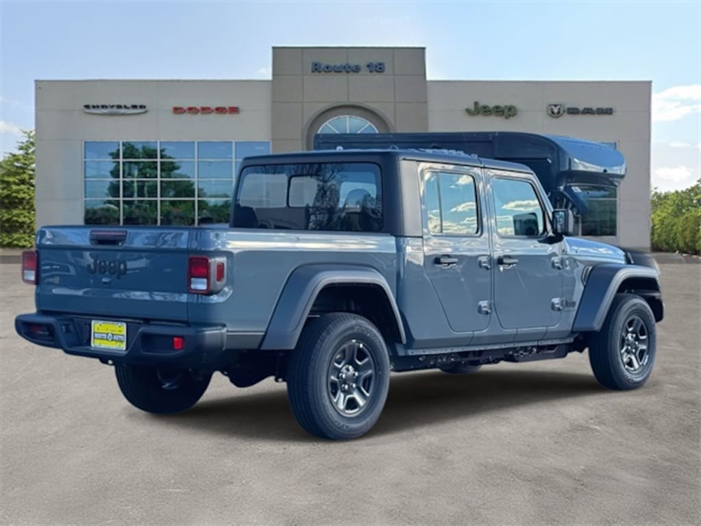 New 2026 Jeep Gladiator SPORT 4X4 Pickup