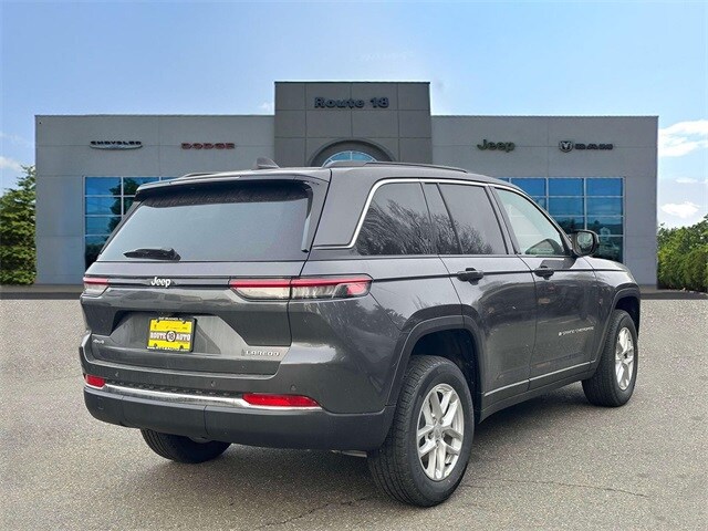2025 Jeep Grand Cherokee Laredo X photo 2