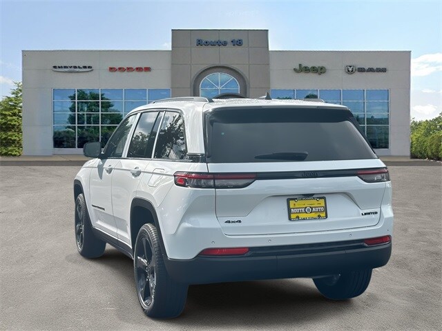 2025 Jeep Grand Cherokee Limited Sport photo 2