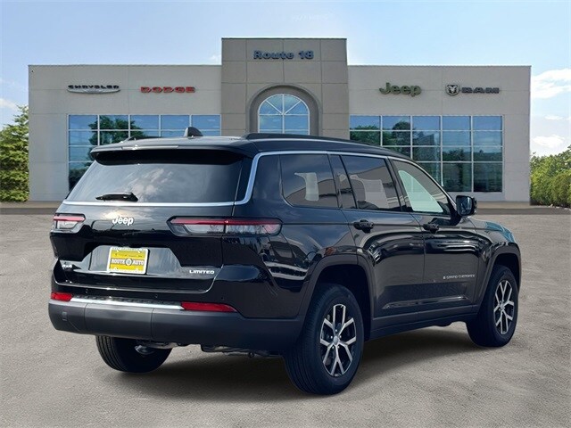 2025 Jeep Grand Cherokee Limited Sport photo 3
