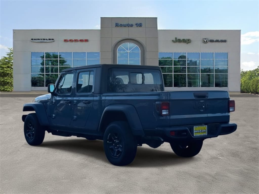 New 2026 Jeep Gladiator SPORT 4X4 Pickup