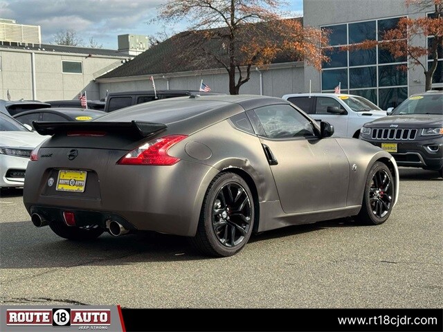 2013 Nissan 370Z Touring photo 4