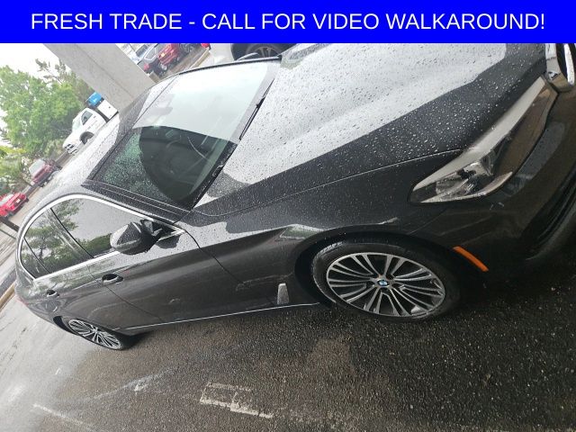 2019 BMW 5 Series 530i xDrive Sedan's photo