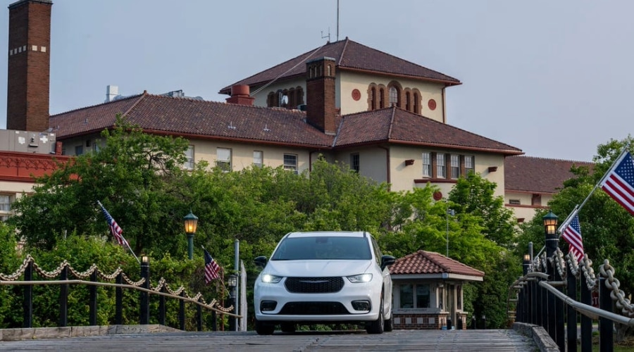 2026 Chrysler Pacifica 100th Anniversary Edition