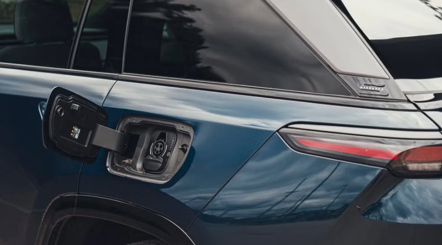 2026 Jeep Wagoneer S Charging Port