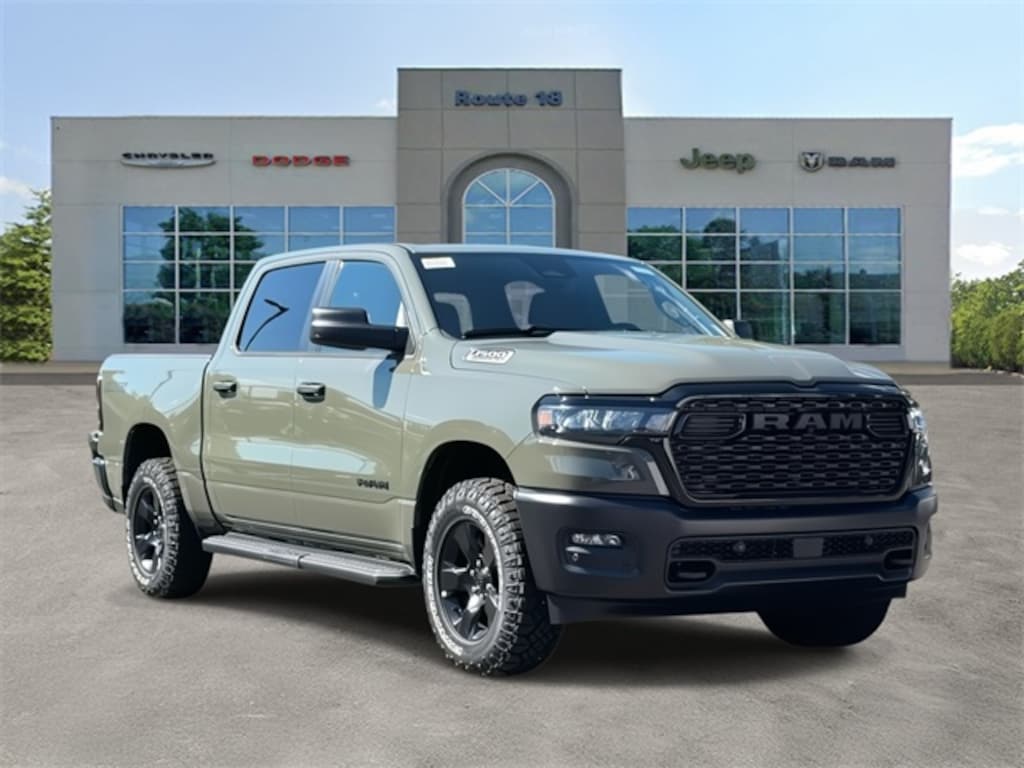 New 2026 Ram 1500 WARLOCK CREW CAB 4X4 5'7 BOX Pickup