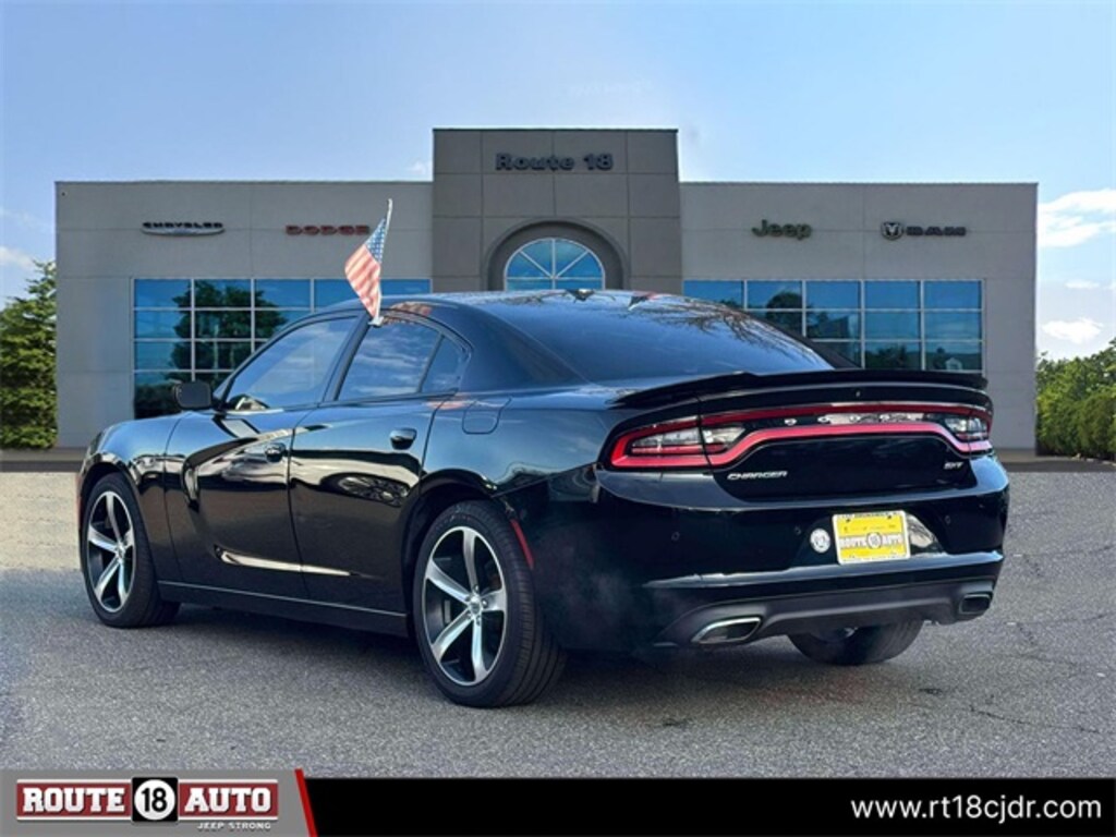 Used 2017 Dodge Charger SXT Sedan