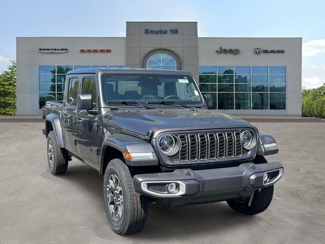 2026 Jeep Gladiator Sahara Auto's photo