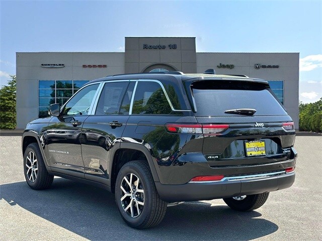 2024 Jeep Grand Cherokee Limited photo 4