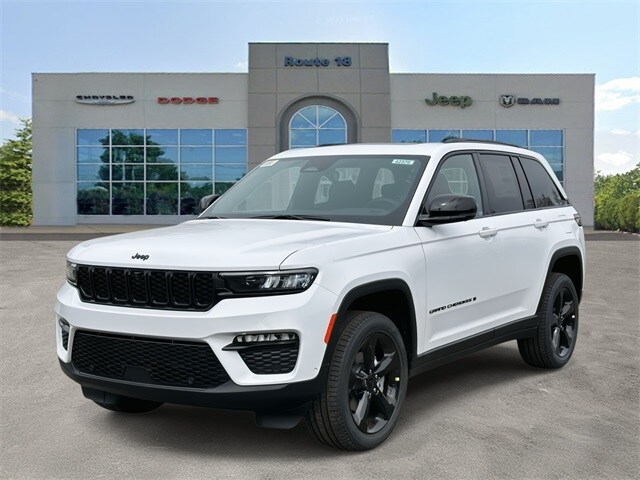2025 Jeep Grand Cherokee Limited Sport photo 2