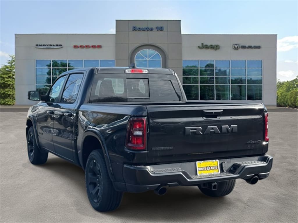 New 2026 Ram 1500 BIG HORN CREW CAB 4X4 5'7 BOX Pickup