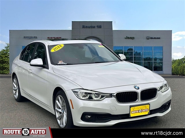 Used 2018 BMW 3 Series 320i with VIN WBA8E5G52JNV01864 for sale in East Brunswick, NJ