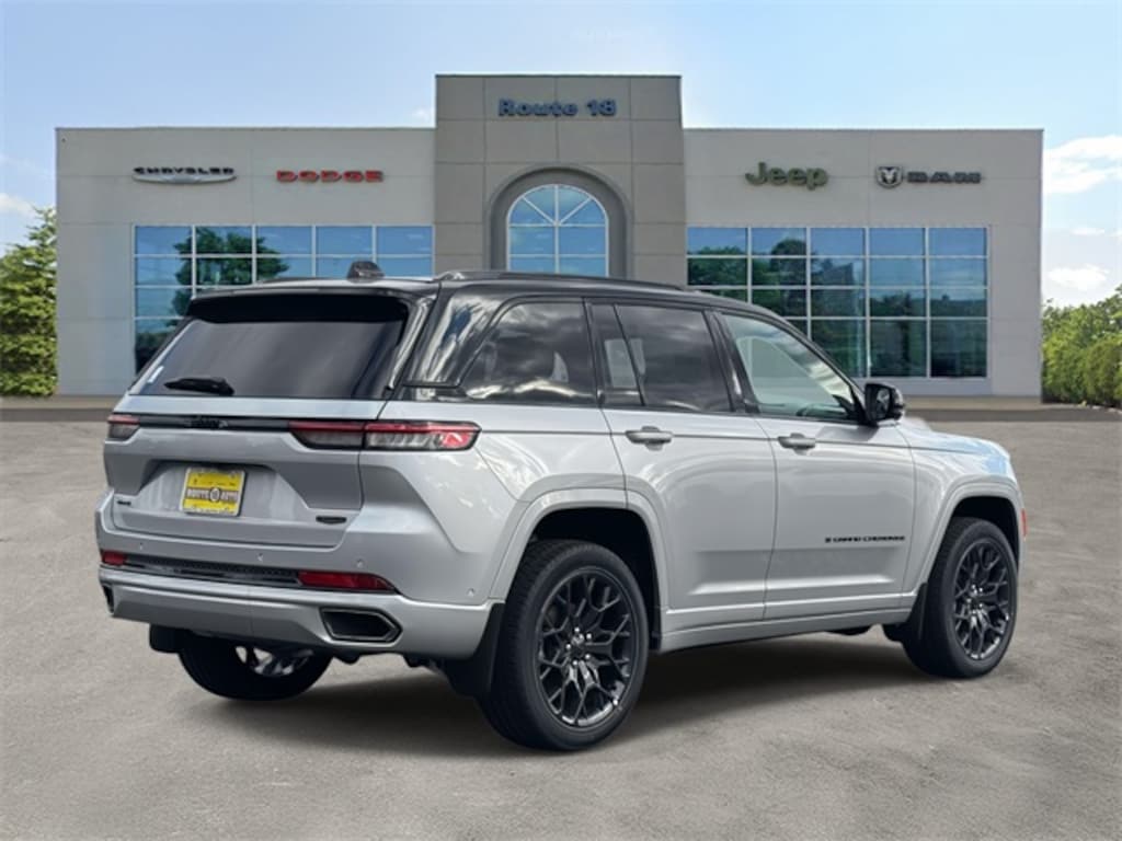 New 2025 Jeep Grand Cherokee SUMMIT 4X4 Sport Utility