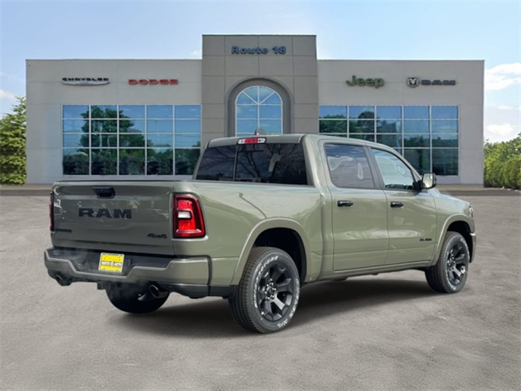 New 2026 Ram 1500 BIG HORN CREW CAB 4X4 5'7 BOX Pickup