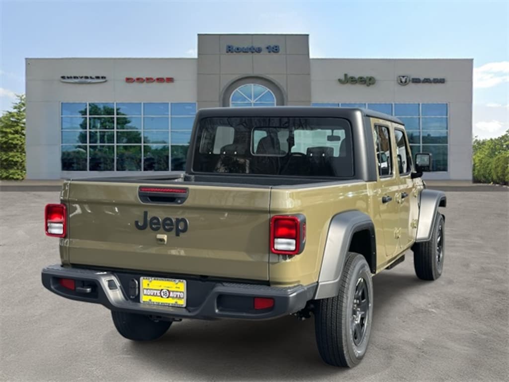 New 2026 Jeep Gladiator SPORT 4X4 Pickup