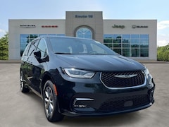 2026 Chrysler Pacifica SELECT AWD Passenger Van