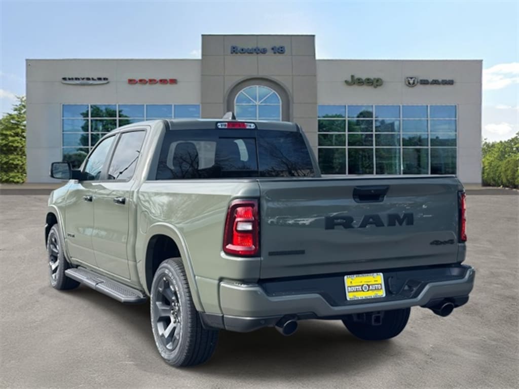 New 2026 Ram 1500 BIG HORN CREW CAB 4X4 5'7 BOX Pickup