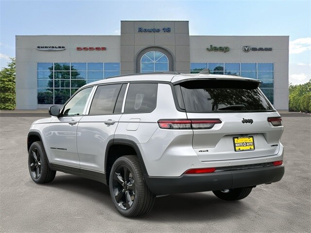2025 Jeep Grand Cherokee Limited Sport photo 4