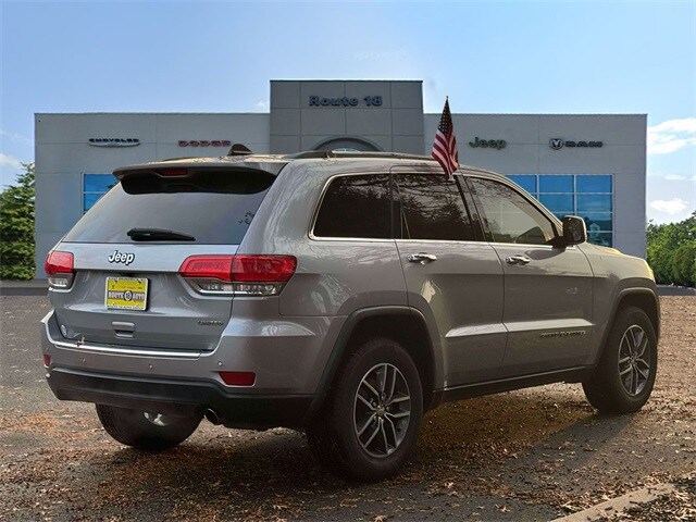 2018 Jeep Grand Cherokee Limited photo 2