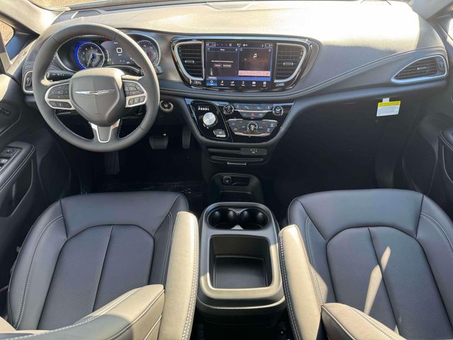 2026 Chrysler Pacifica Select - Photo 8