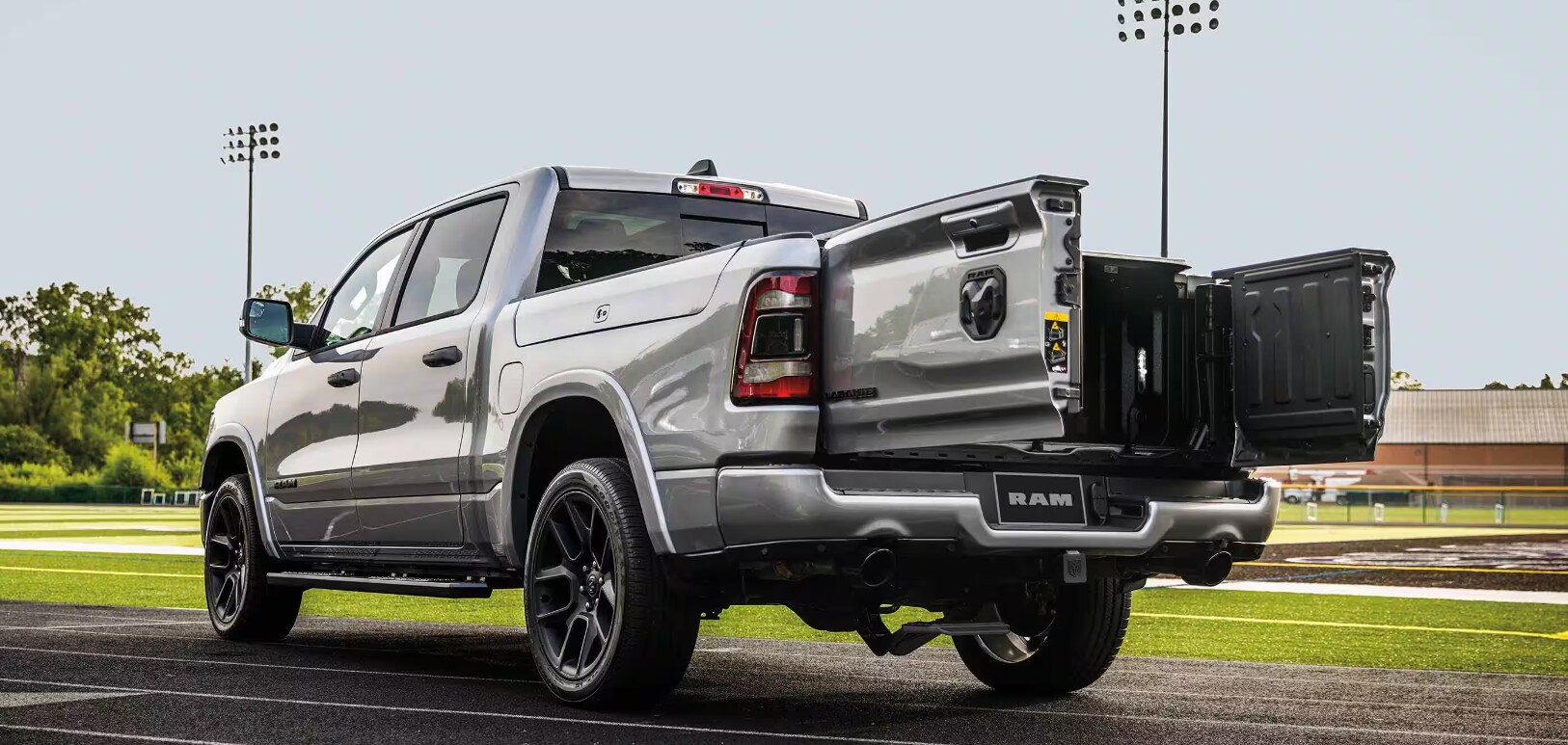 ram-1500-truck.png