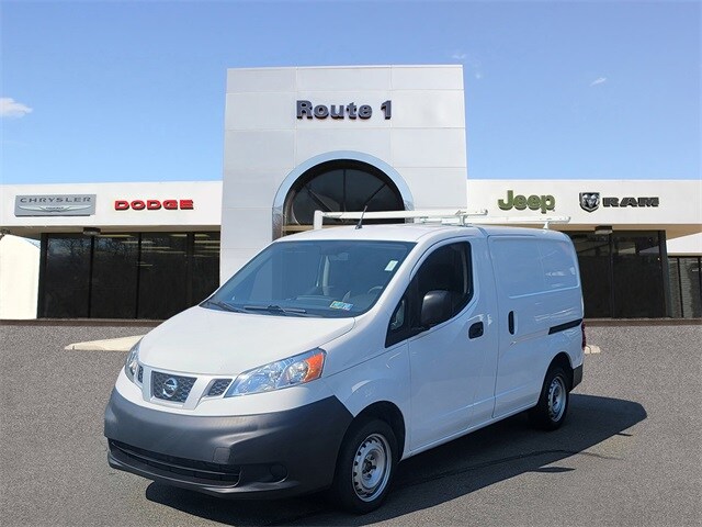 2019 Nissan NV200 S photo 2