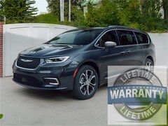 2022 Chrysler Pacifica Touring L Minivan/Van Brilliant Black Crystal Pearlcoat