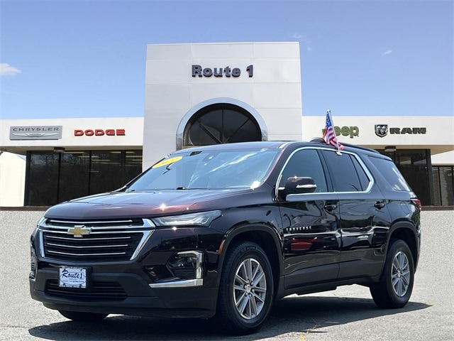Used 2022 Chevrolet Traverse 1LT with VIN 1GNEVGKW8NJ137634 for sale in Lawrence, NJ