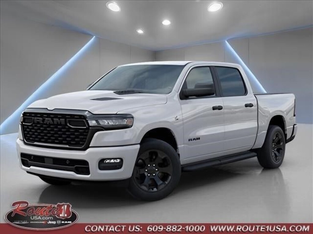 New 2026 Ram 1500 EXPRESS CREW CAB 4X4 5'7 BOX Pickup