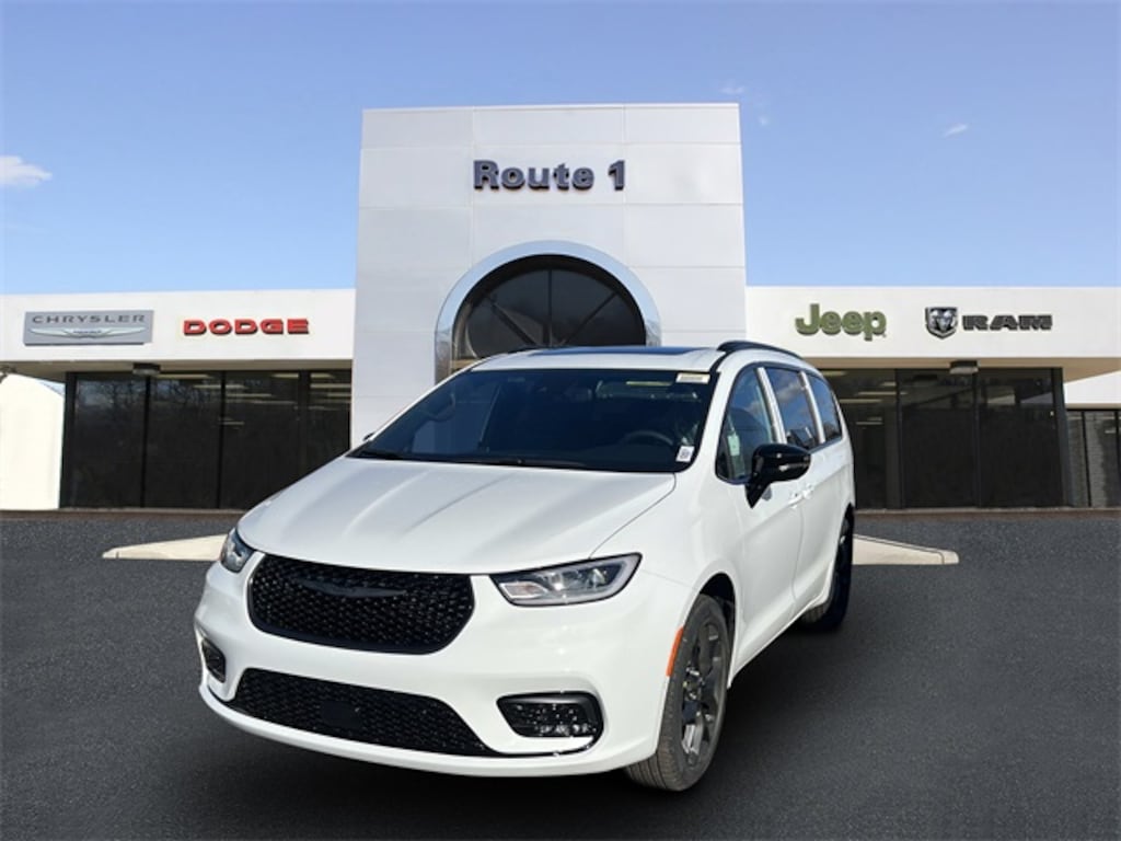 New 2026 Chrysler Pacifica SELECT AWD Passenger Van