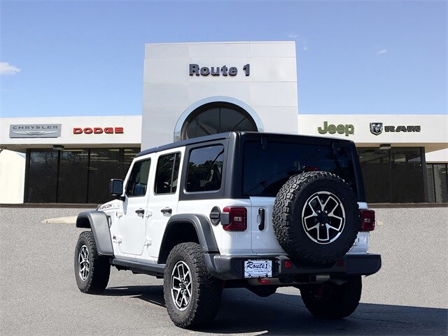 2024 Jeep Wrangler Rubicon photo 3