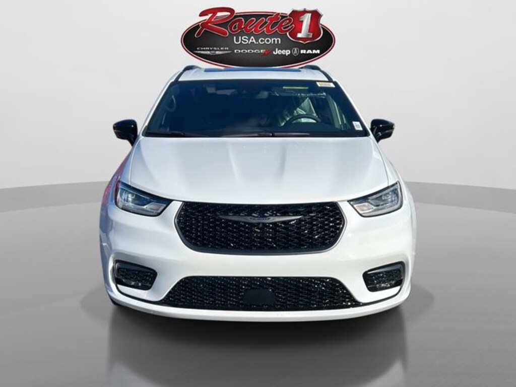 New 2026 Chrysler Pacifica SELECT AWD Passenger Van