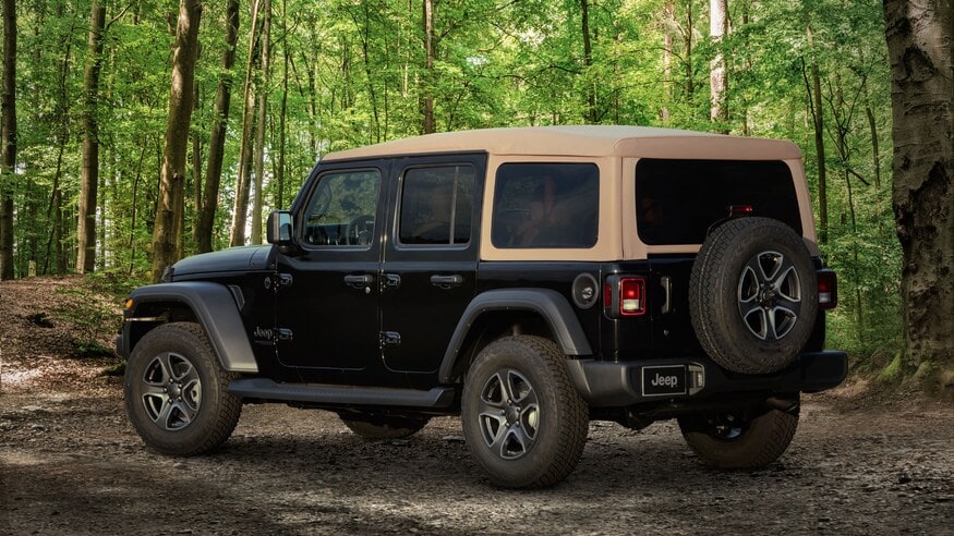 2020 Jeep Wrangler Black and Tan