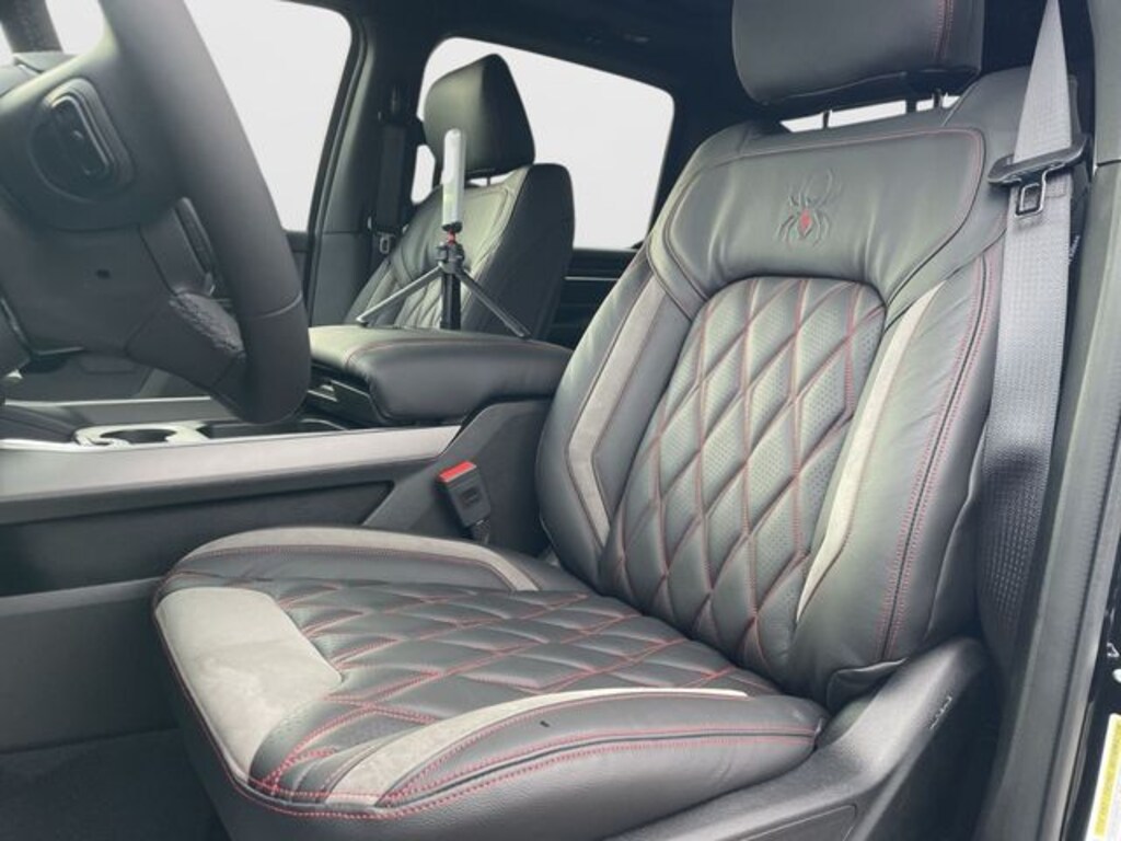 New 2026 Ram 1500 BIG HORN CREW CAB 4X4 5'7 BOX BLACK WIDOW